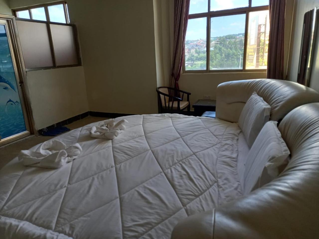 Newstead Hotel Naivasha Exterior photo